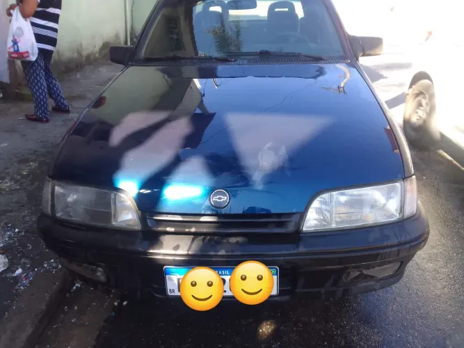 Chevrolet Monza GLS/ Hi-tech 2.0 EFI 2P E 4P (álcool) 1994