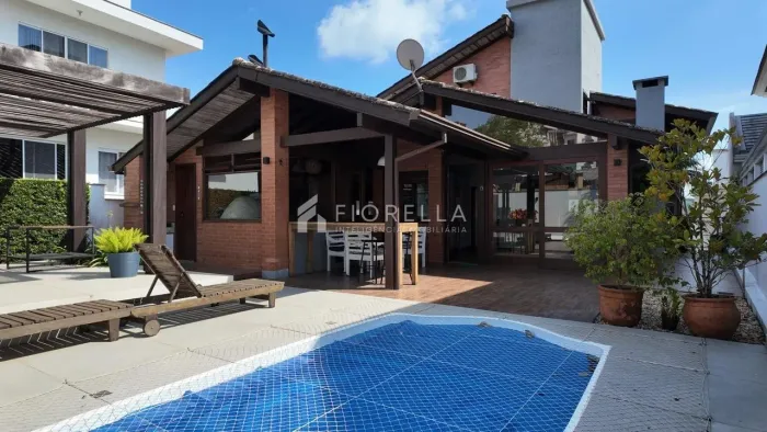 Excelente oportunidade, casa com 03 dormitórios na Pedra Branca - Palhoça/SC
