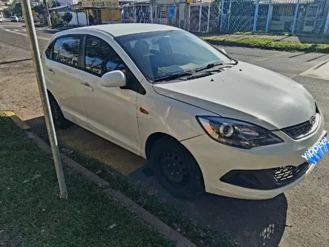 Chery Celer Hatch 1.5 16V Flex 5P 2015