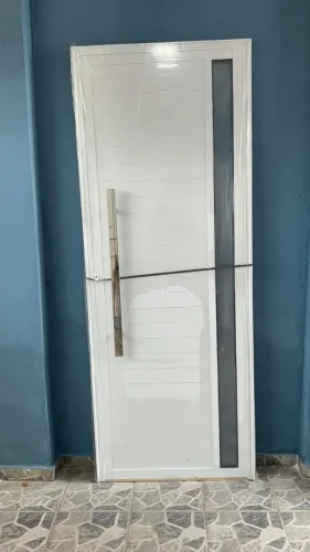 PORTA DE ALUMÍNIO - LAMBRIL BRANCA COM PUXADOR - A PARTIR DE R$950,00