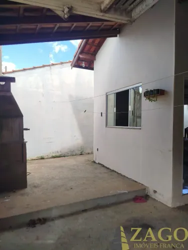 Casa Vila Real por R$ 380 mil