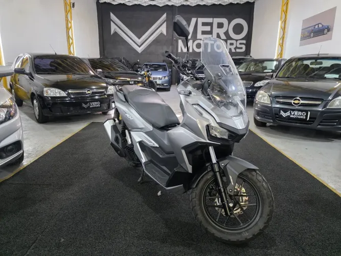 Honda Adv 160 2025