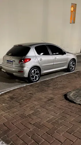 Peugeot 207 XR 1.4 Flex 8V 3P 2012