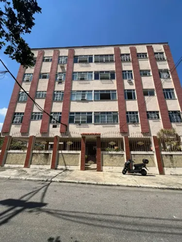 Imóvel para venda tem 60 metros quadrados com 3 quartos em Covanca - São Gonçalo - RJ