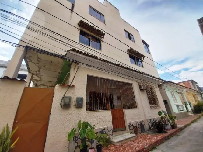 Casa de Vila à venda com 6 quartos em Santa Rosa, Niterói - RJ