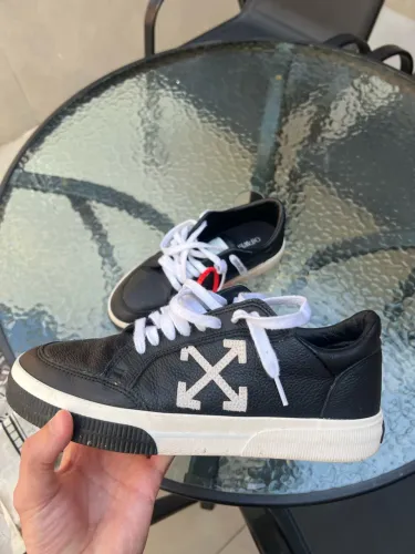 Tênis off white n? 40