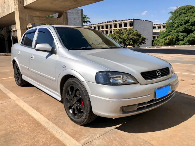 Chevrolet Astra Sedan 2.0/ CD 2.0 MPFI 8V 4P Aut. 2002