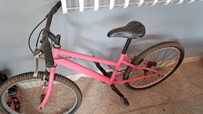 Vendo Bicicleta aro 24 em perfeito estado