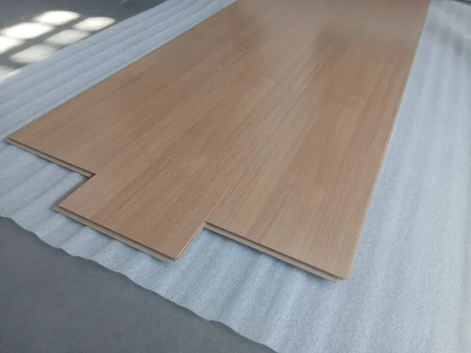 Piso laminado click rápido 