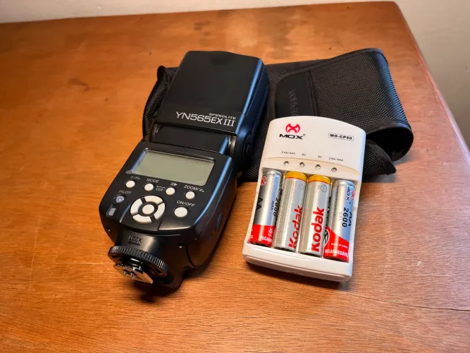 FLASH YONGNUO SPEEDLITE YN565EX III