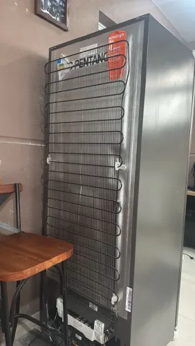 Freezer/geladeira 2 em 1 - modelo Evox Brastemp