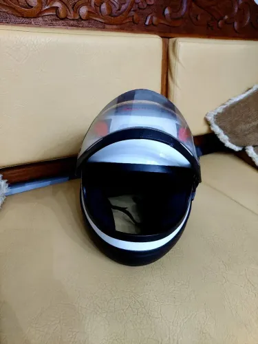 Capacete San marino muito novo  