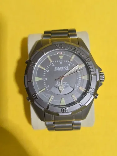 ? TECHNOS SKYDIVER PROFESSIONAL - ELEGÂNCIA, ROBUSTEZ E EXCLUSIVIDADE