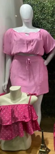 Vendo Manequim Plus Size