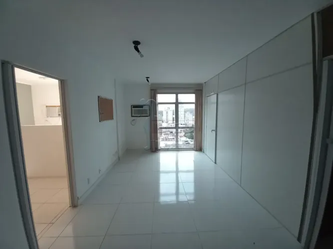 Salas conjugadas de 64m² para locação - Centro