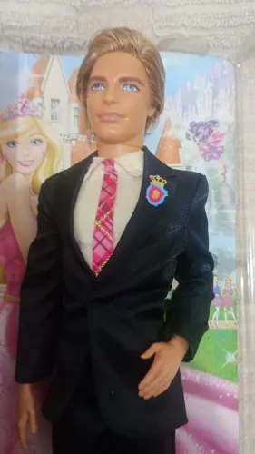 Ken príncipe Nicholas escola de princesas