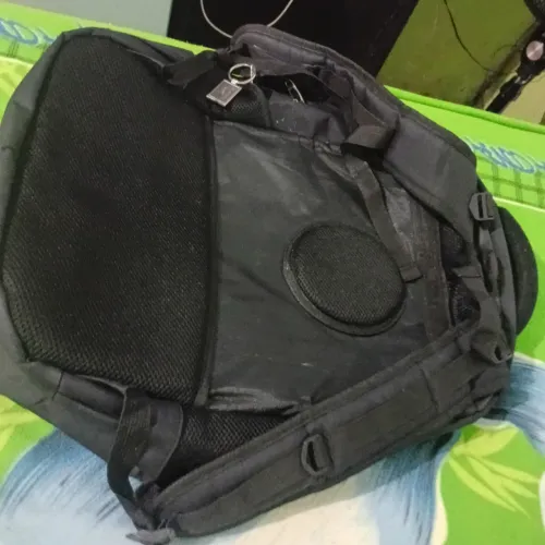 Vendo mochila grande ideal pra notebook