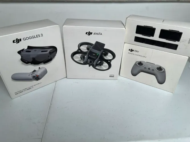 DJI Avata Pro-View Combo + Controle FPV + Fly More Kit | Pouco Uso