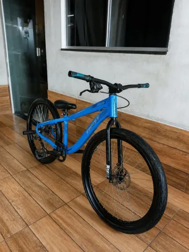 Bike trust Freerider aro 26 de alumínio