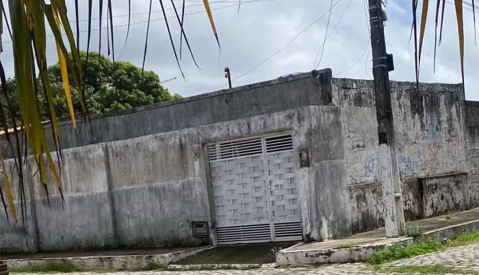 Vendo casa no pajucara 2 zona norte de Natal. 