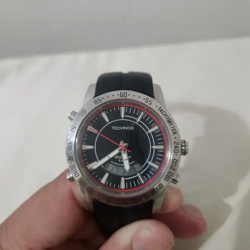 Relógio Technos Skydiver Anadigi - Esportivo (Pulseira em Silicone)