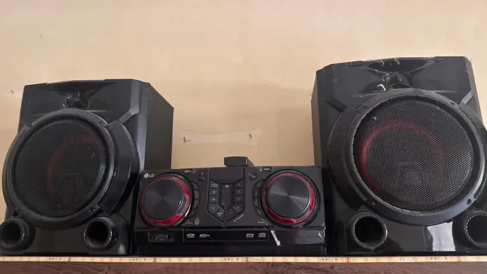 LG XBoom CM4560