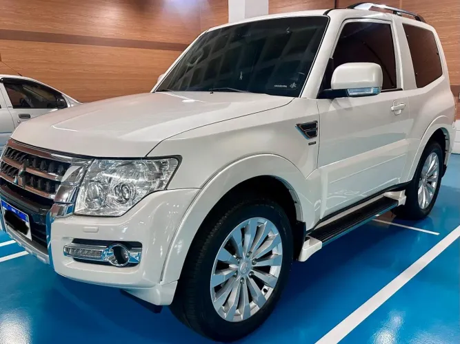 Mitsubishi Pajero HPE Full 3.2 4X4 T.i.dies.3p Aut. 2016