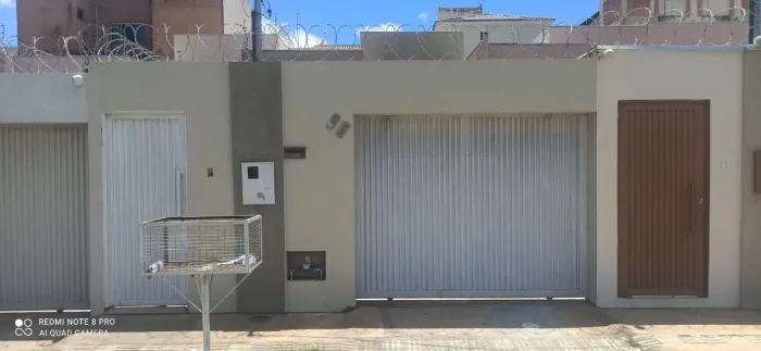 ALUGA-SE CASA NO ALCÍDES RABELO