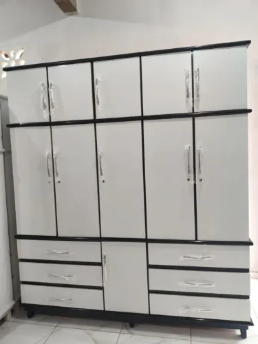 Guarda roupa de casal 5  portas 