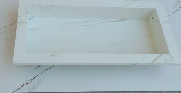 Nicho de banheiro e bancada de banheiro para cuba de sobrepor