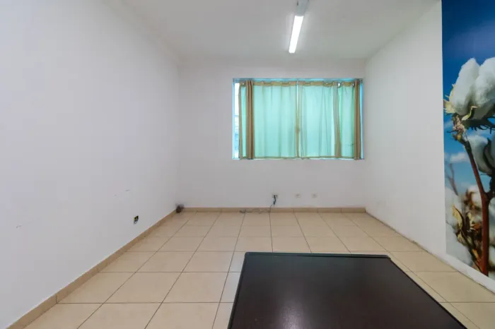 Sala comercial na Rua Engenheiro Pegado, 1321 - Sala 02 20 m²