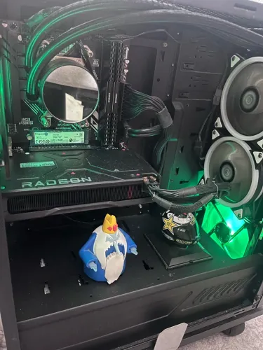 Computador Gamer Ryzen 5500 RX 7600 32GB RAM corsair