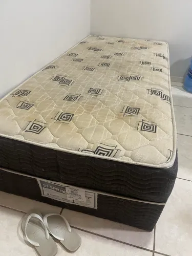 Cama de solteiro