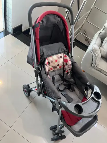 Carrinho de bebê cosco