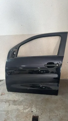 PORTA DIANTEIRA ESQUERDA FIAT MOBI