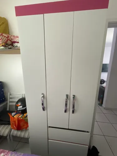 Guarda-roupa solteiro