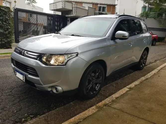 Mitsubishi Outlander 2.0 16V 160cv Aut. 2015
