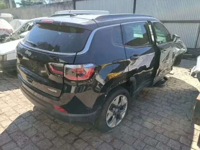 Jeep compass retirada de pecas 