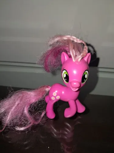 Vendo! pônei geração 4 cherilee 8cm