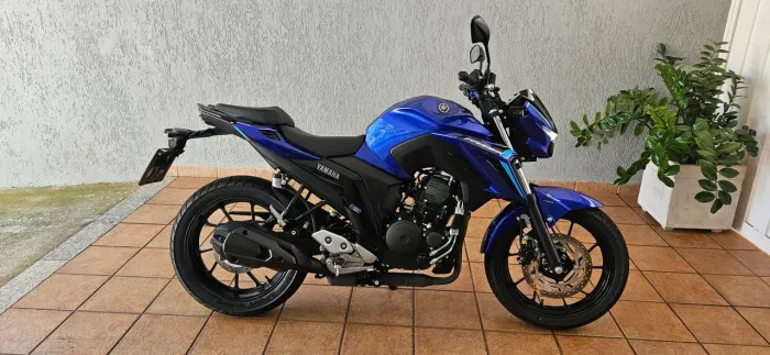 Vendo FZ25 connected 2025 (baixo km)