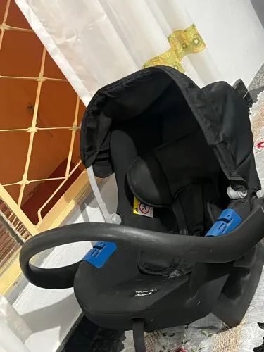 Bebê conforto semi novo