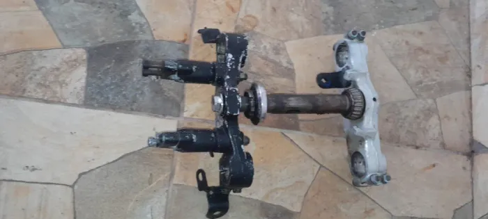 tenere 600 / Xt 600 Mesas de direção ambas peças original Yamaha.