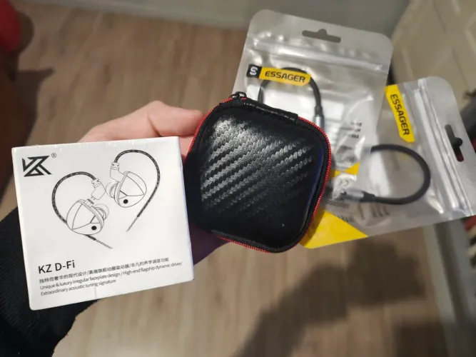 KzD-fi com estojo e dongle lightining/usb-c