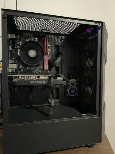PC RYZEN 5 5500 + 1660 SUPER