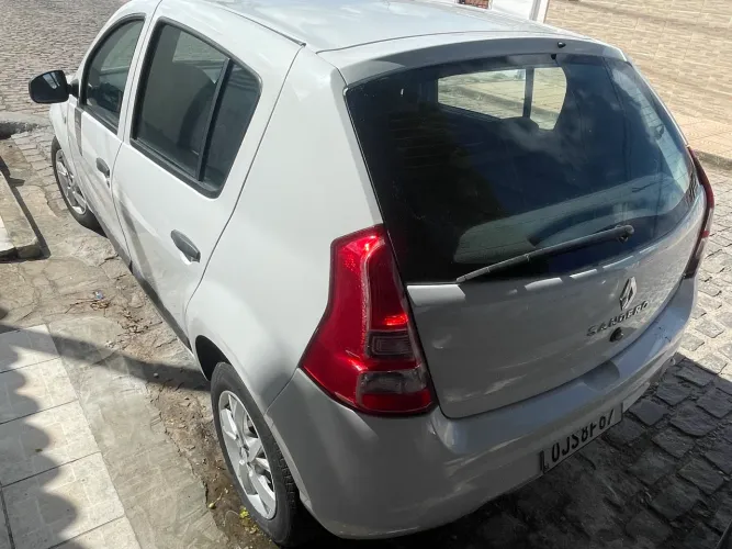 Renault Sandero Expression Hi-flex 1.6 8V 5P 2013