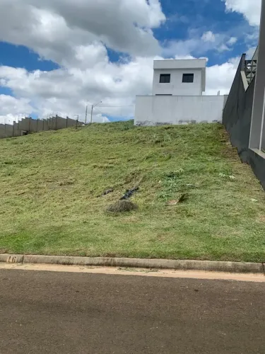 Imóvel para venda tem 250 metros quadrados condomínio Soleil Piracicaba - SP
