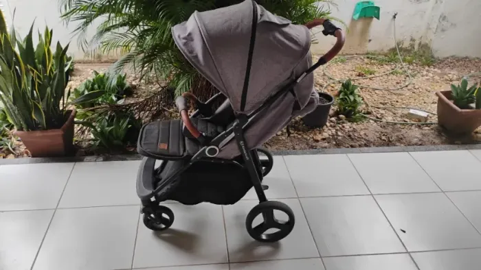 Carrinho de bebê KinderKraft - Muito bom