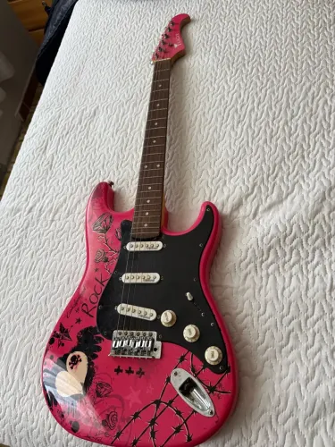 Guitarra Stratocaster Eagle Egp-10 Cr Person Rosa