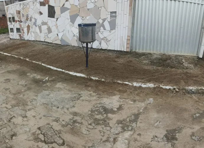 Repasse de Terreno com 2 quitinetes construídos