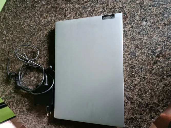 Notebook Lenovo, semi-novo